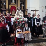Torregamones: Fiestas Virgen del Templo - 18 Octubre 2015 (Foto 01): Ofertorio en honor de la Virgen del Templo y Baile del Ramo