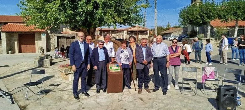 18/10/2025. Homenaje a Manolo "el cabrero" e inauguración de placa conmemorativa en la placita de fuente de los Chiviteros (Torregamones)